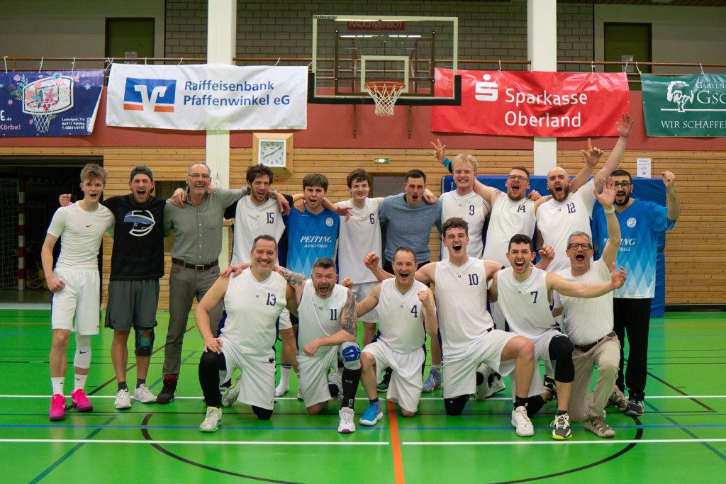 Herren TSV Peiting Basketball Mannschaft Teamfoto Training Spiel Peiting