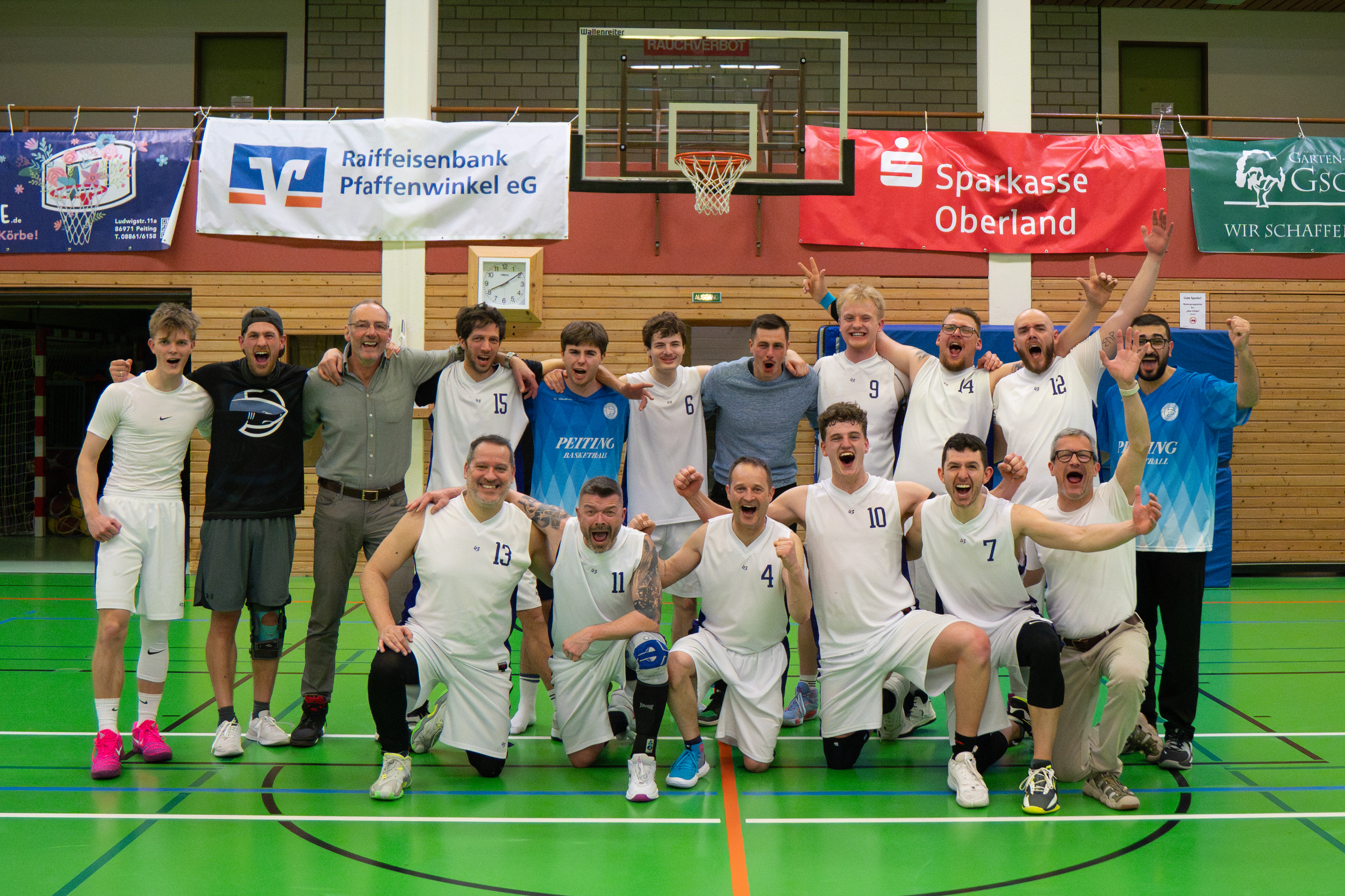 Herren 1 Mannschaftsfoto - TSV Peiting Basketball (Peiting Sharks)